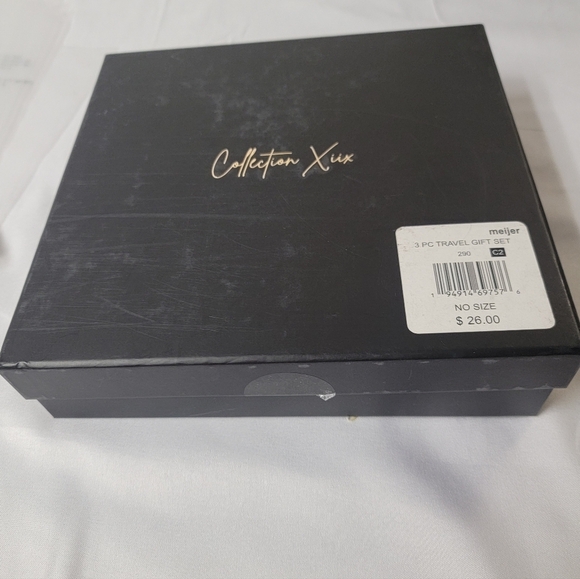 Collection XIIX 3 Piece Bon Voyage Travel Boxed Gift Set - Picture 2 of 7